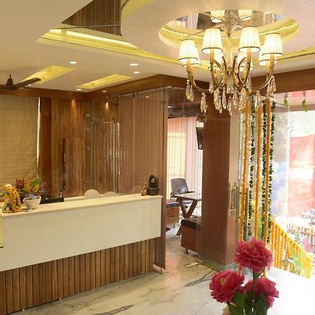 Hotel Le Cypress Bareilly Eksteriør bilde