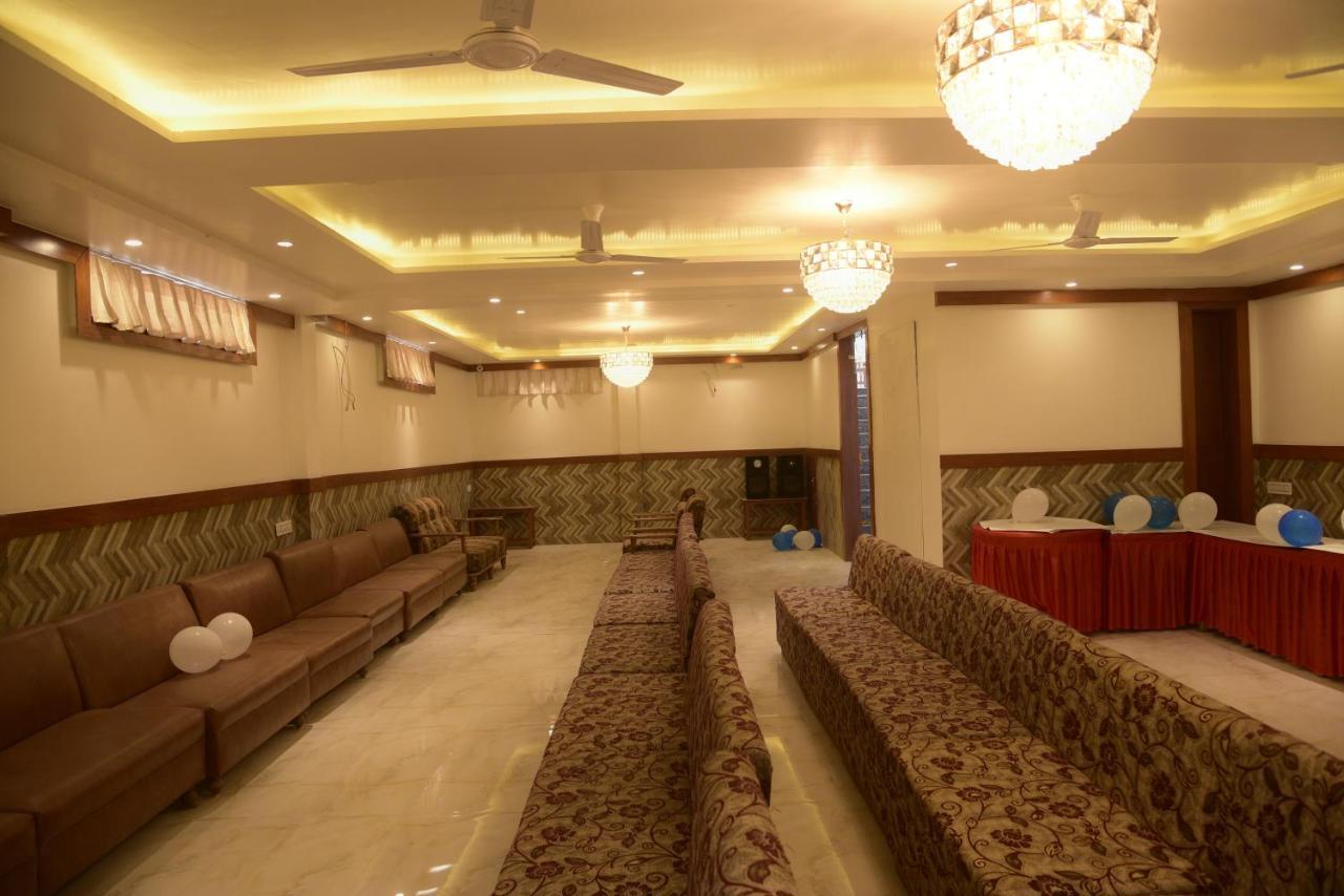 Hotel Le Cypress Bareilly Eksteriør bilde