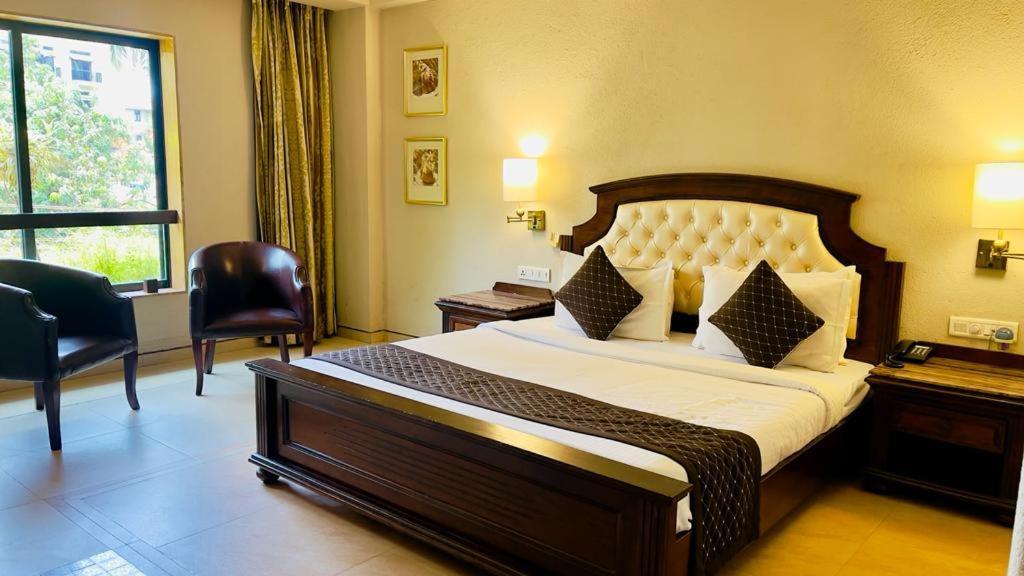 Hotel Le Cypress Bareilly Eksteriør bilde